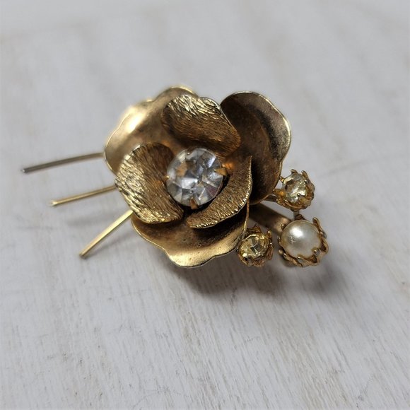 Delicate Vintage Flower Brooch Pin Rhinestone & Pearl - Picture 2 of 6